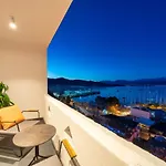 Reddoors Sea View 4*