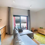 アパートホテル Reddoors Sea View 4*