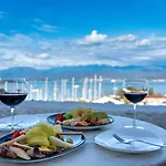 アパートホテル Reddoors Sea View 4*