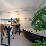 アパートホテル Reddoors Sea View