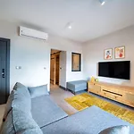 アパートホテル Reddoors Sea View