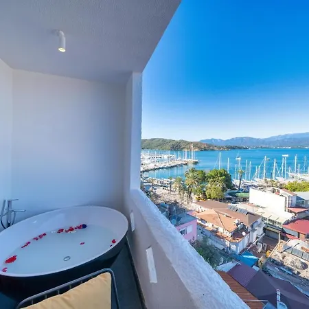 Lägenhetshotell Reddoors Sea View 4*