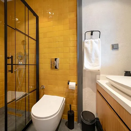 Ξενοδοχείο με διαμερίσματα Reddoors Sea View 2*