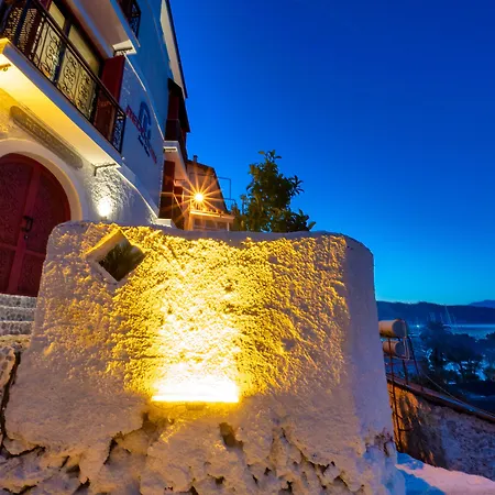 Aparthotel Reddoors Sea View 4*