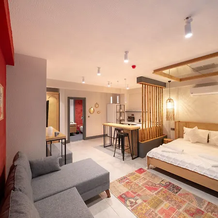 מלון דירות Reddoors Sea View 4*