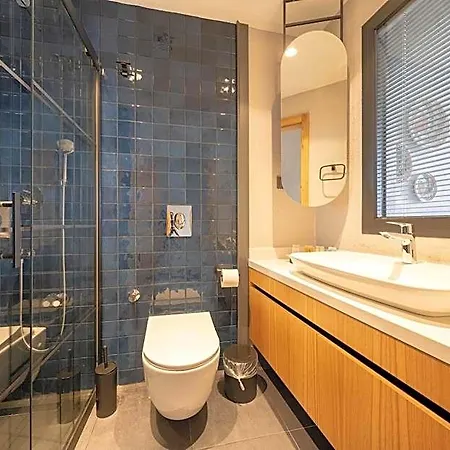 Reddoors Sea View מלון דירות 4*