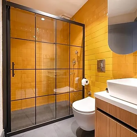 Reddoors Sea View מלון דירות