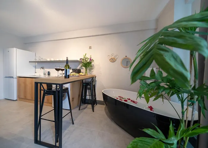 Reddoors Sea View 4*